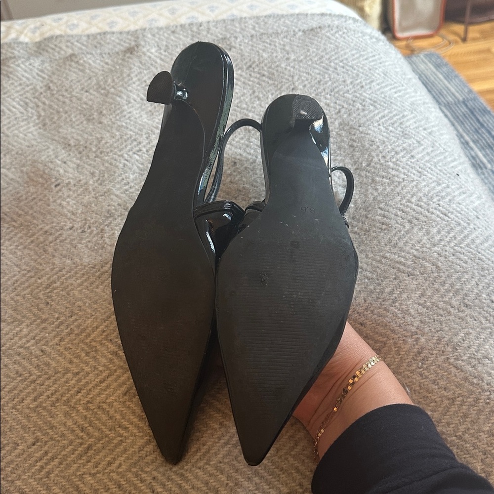 Steve Madden Black Patent Kitten heel - Picture 3 of 3
